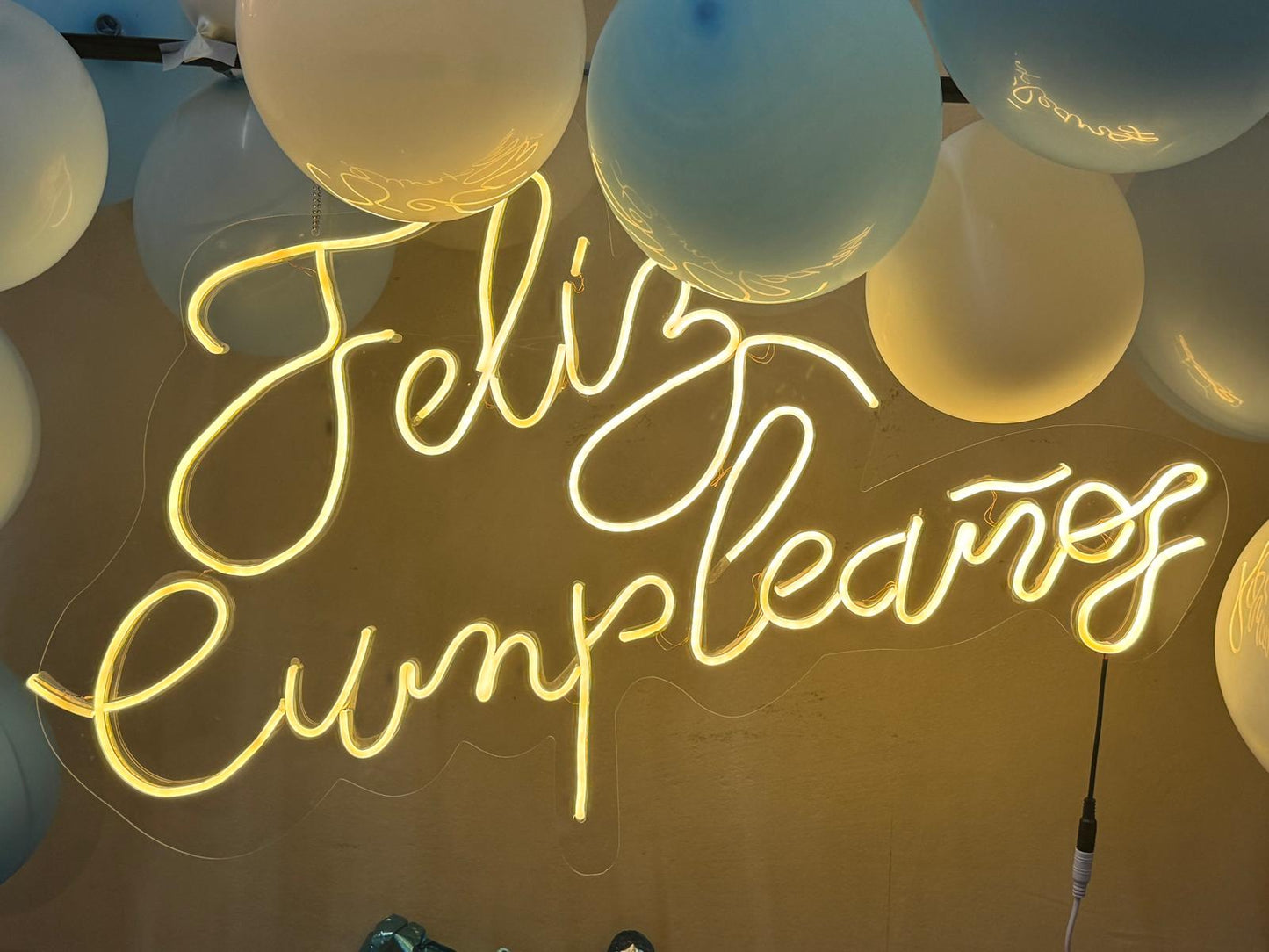 Neón "Feliz Cumpleaños"